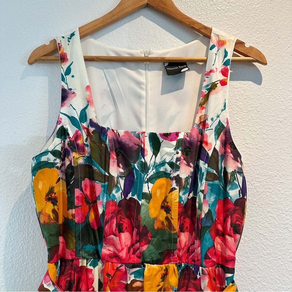 Floral Sleeveless Midi Dress in White with Multicolor Bouquet - Picture 3 of 8